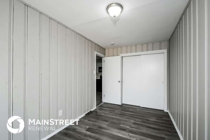 Building Photo - 5256 Skyline Ct