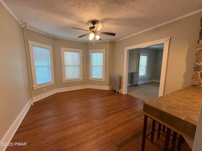 Building Photo - 341 Broad St