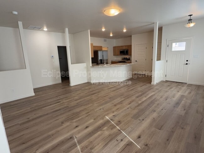 Building Photo - 2638-B 1/2 B 1/2 Rd