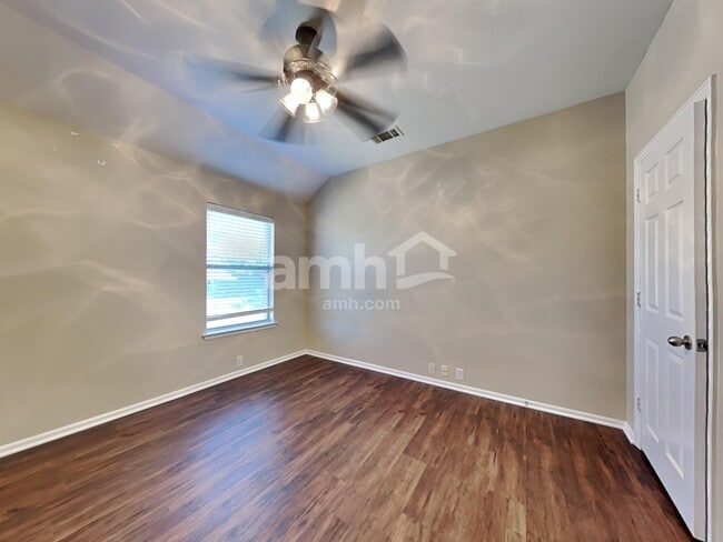 Building Photo - 2844 S Serrano