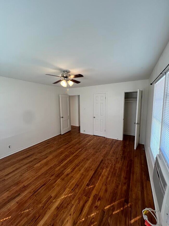 Building Photo - 100 North Ave E