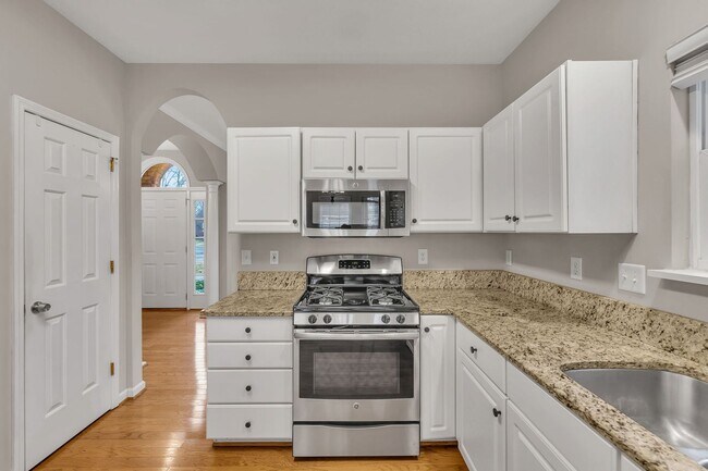 Building Photo - Spotless home for rent in sought after Fie...