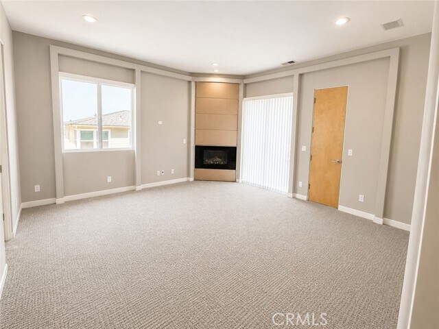 Building Photo - 2406 Ocean Dr