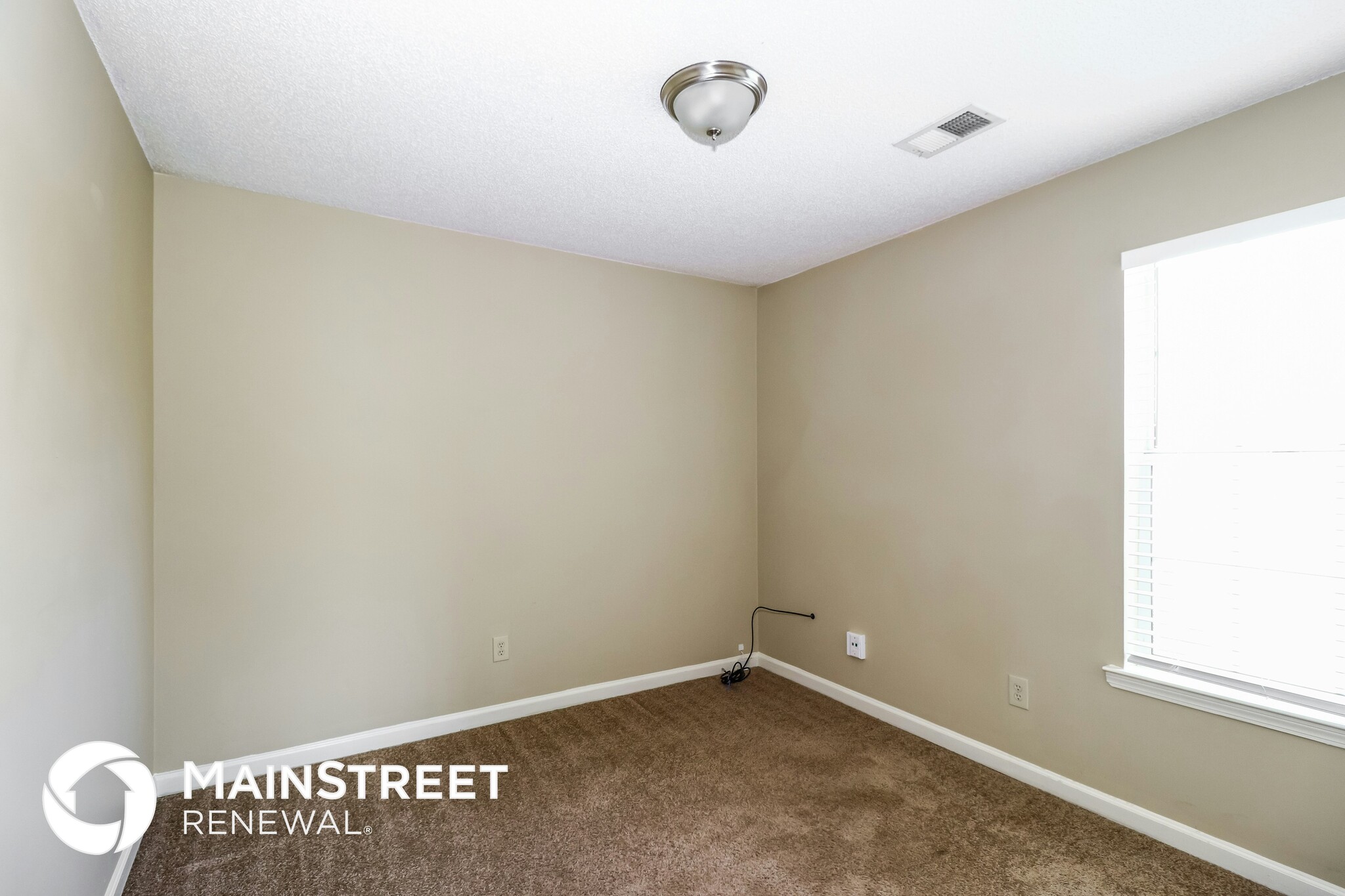 Building Photo - 7046 Foxhall Dr