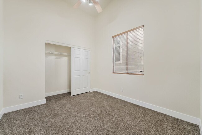 Building Photo - Single-Story Seven Hills Retreat with Stunning City & Mountain Views!