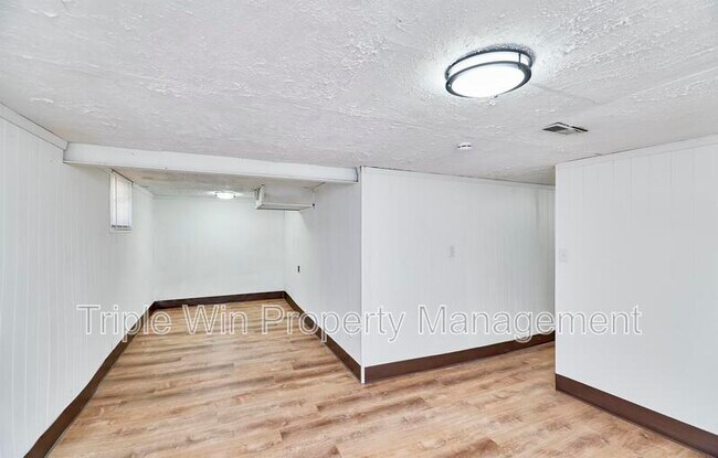 Building Photo - 10315 St Arthur Ln