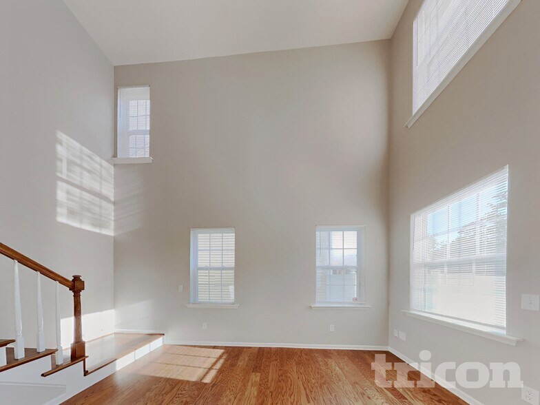 Building Photo - 2346 Sonoma Valley Dr