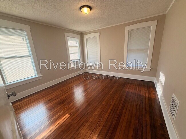 Building Photo - 1229 Faxon Ave