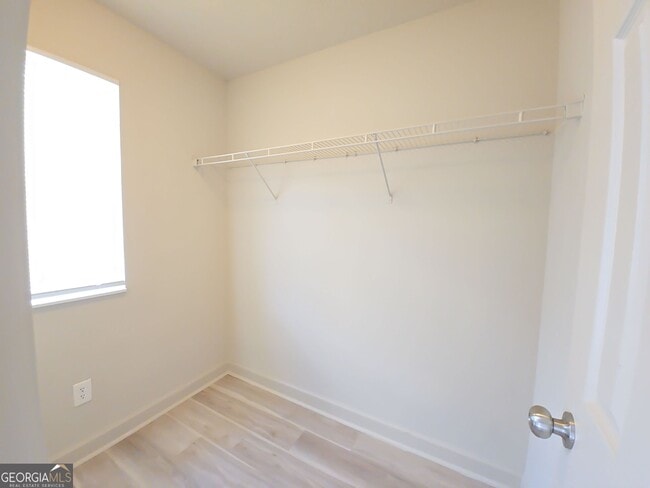 Building Photo - 2671 Parkway Trail