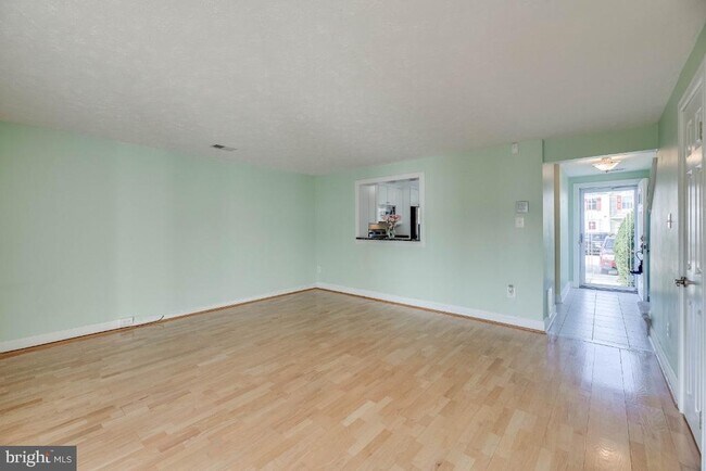 Building Photo - 15098 Arum Pl