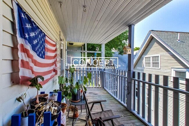 Building Photo - 47A Hillside St