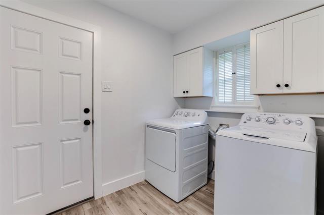 Building Photo - 9962 Larchbrook Dr