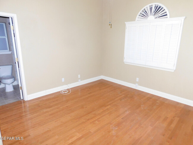 Building Photo - 917 Tecate Pl
