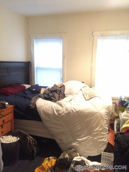 Building Photo - 104 Hammond St