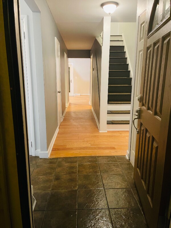 Building Photo - 7570 Buttercup Rd