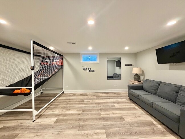 Building Photo - 4524 Sterling Rd