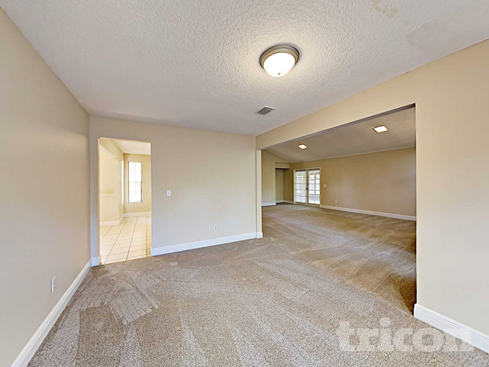 Building Photo - 1734 Alder Dr