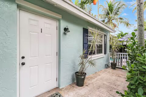 Building Photo - 713 Penn St