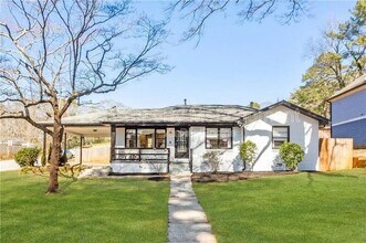 Building Photo - 2968 Catalina Dr