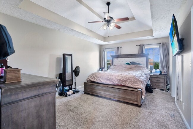 Building Photo - Welcome to Chinook Haven – Your Spacious R...