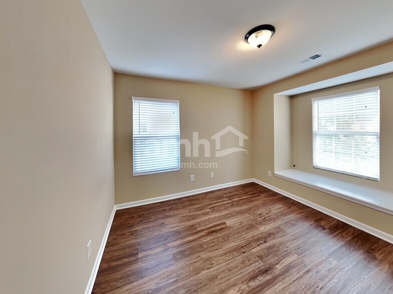 Building Photo - 132 Nacoochee Way