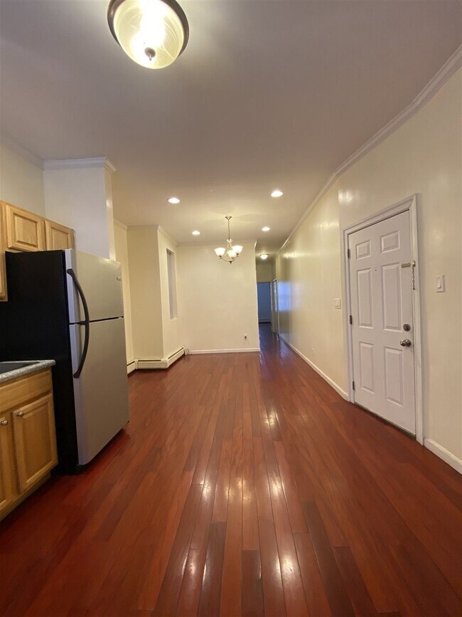 Building Photo - 519 Palisade Ave