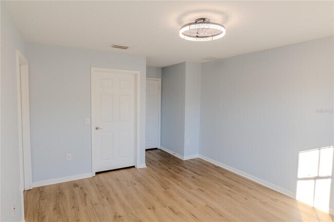 Building Photo - 8208 Downpatrick Ct