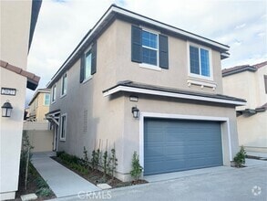 Building Photo - 2025 Divine Arroyo