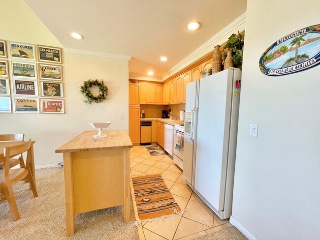 Building Photo - 741 Reef- MFR