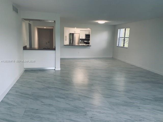 Building Photo - 16171 Blatt Blvd