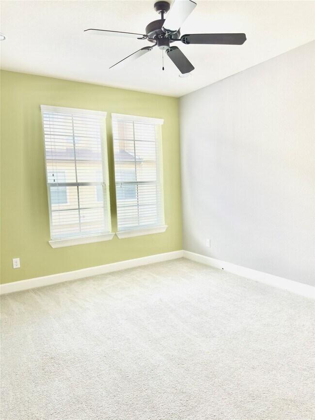 Building Photo - 14535 San Pietro Dr