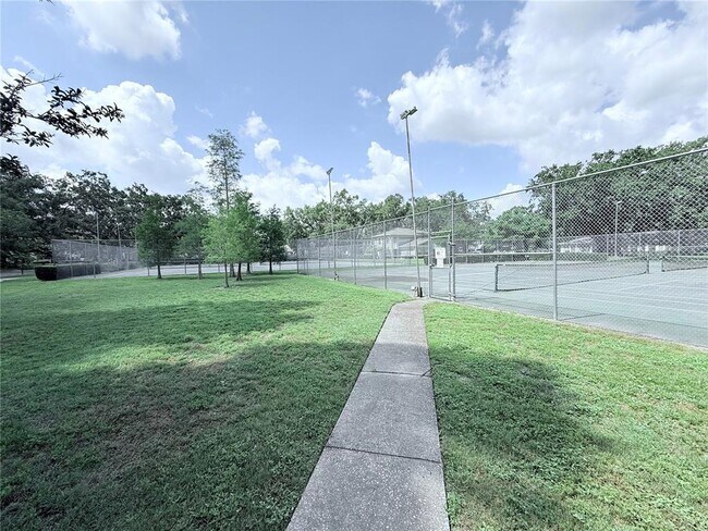 Building Photo - 11893 Raintree Dr