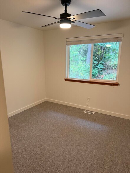 Building Photo - 3817 47th St Ct
