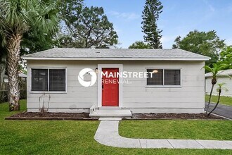 Building Photo - 3 Bedroom Pet-Friendly Home in ST PETERSBURG, FL with Main Street Renewal