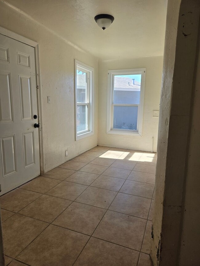 Building Photo - 2 BR 1 BA Country home available now