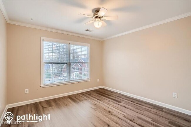 Building Photo - 4 br, 2.5 bath House - 142 Piedmont Ln UNIT