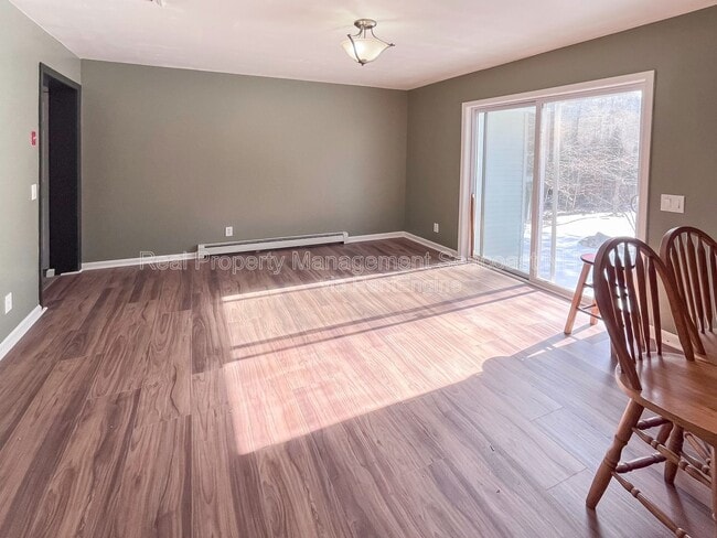 Building Photo - 43 Adams Way