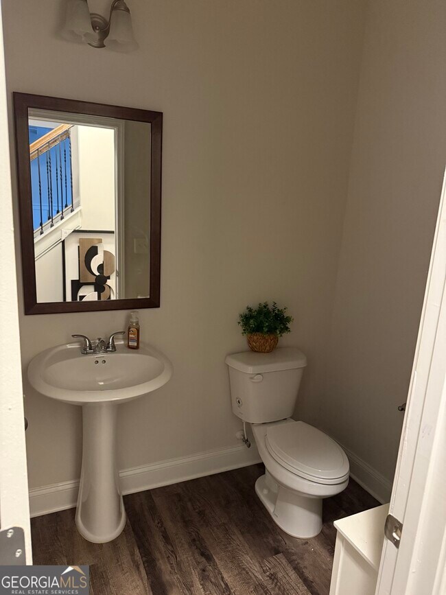 Building Photo - 232 Sophie Cir