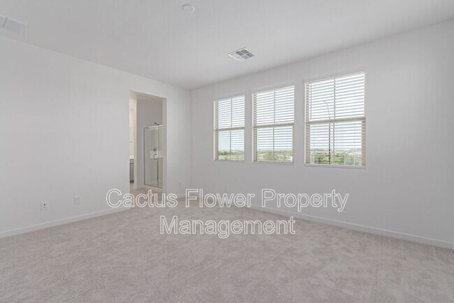Building Photo - 4740 S Ferric