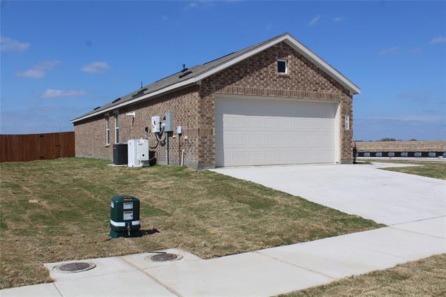 Building Photo - 2100 Neyland Dr