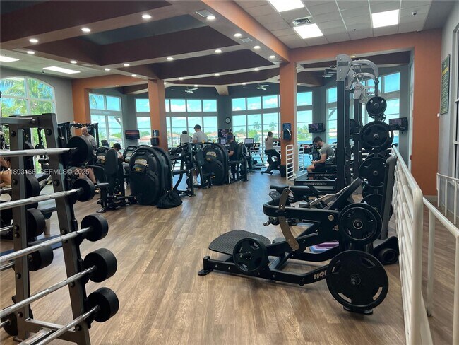 Building Photo - 10700 NW 66th St