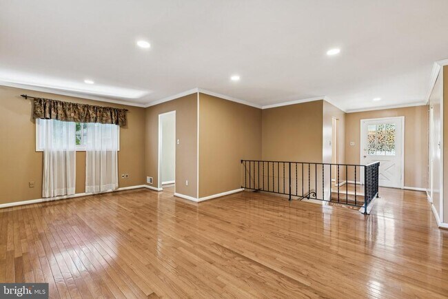 Building Photo - 7714 Arlen St