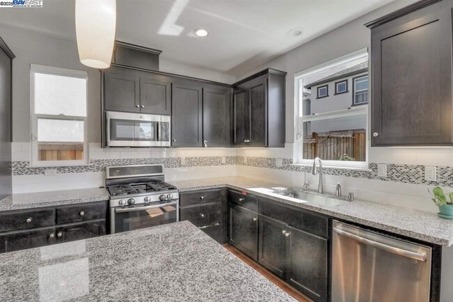 Building Photo - 36151 Windwood Ln