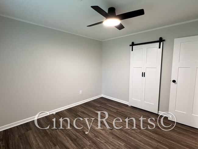 Building Photo - 988 Stratford Pl