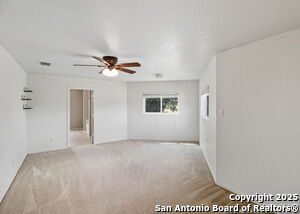 Building Photo - 3223 Crested Creek Dr