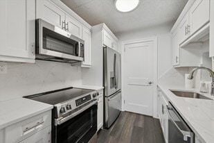 Building Photo - 40 Le Forge Ct