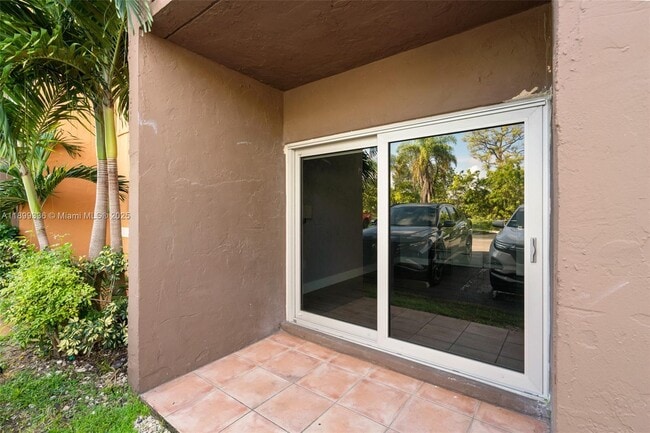 Building Photo - 9405 SW 76th St