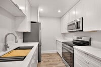 Building Photo - Fully Renovated 2-Bedroom Condo - Everything is NEW!