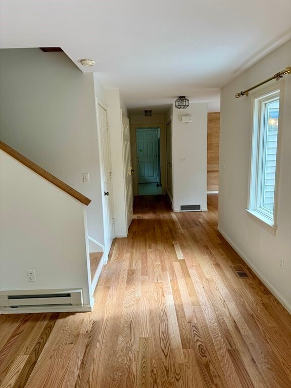 Building Photo - 5 Daybreak