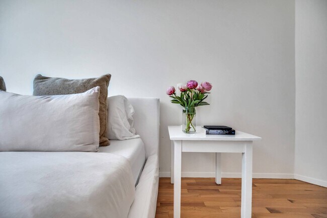 Building Photo - 3 Lynda Ln